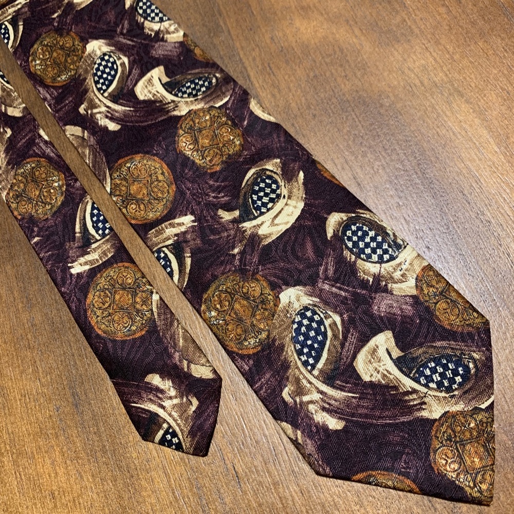 Abstract silk neck tie
